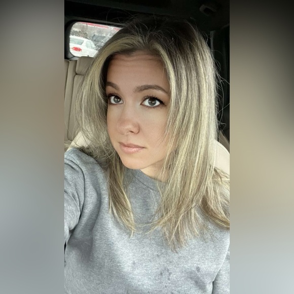 Meet your Posher, Victoria - Picture 2 of 2